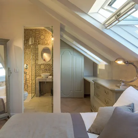 Procurator 7 Luxury Split