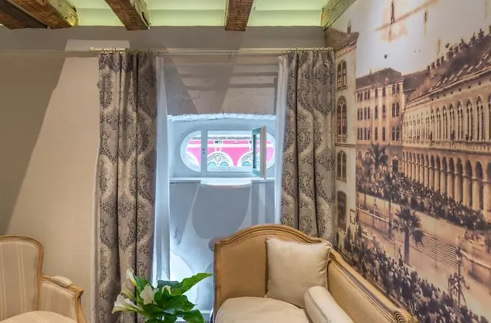 Procurator 7 Luxury Πανσιόν 4*