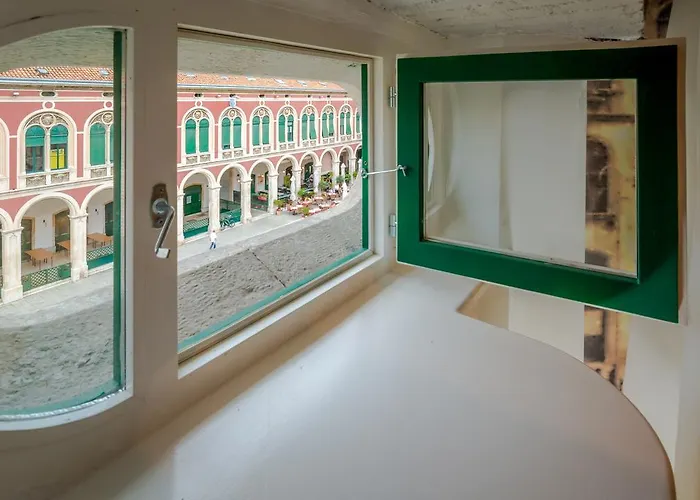 Procurator 7 Luxury Πανσιόν 4*