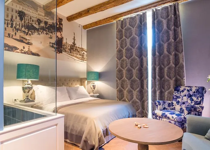 Procurator 7 Luxury Πανσιόν